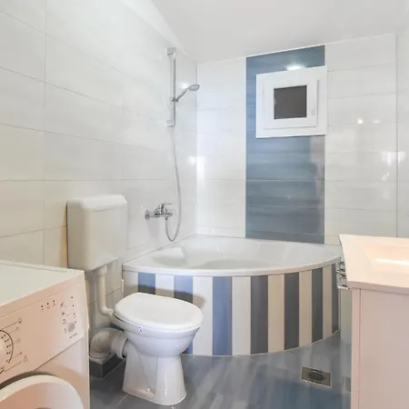 Pet Friendly In Krilo Jesenice With Sauna Sumpetar